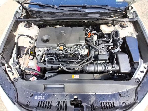 2025 TOYOTA CAMRY — Engine bay