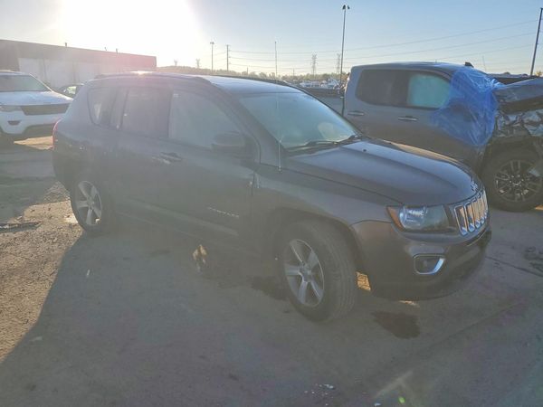 2017 JEEP COMPASS Latitude — Passenger 3/4