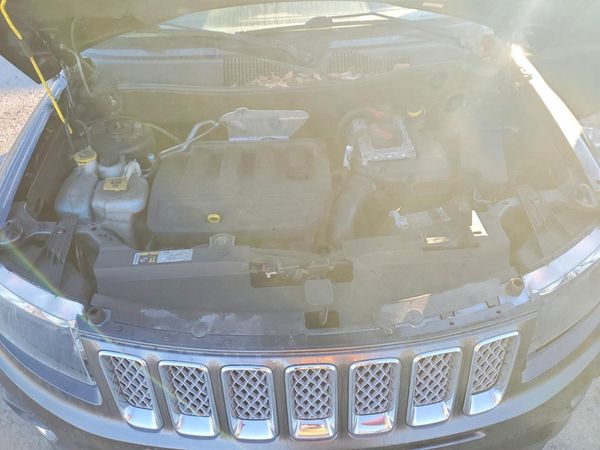 2017 JEEP COMPASS Latitude — Engine bay