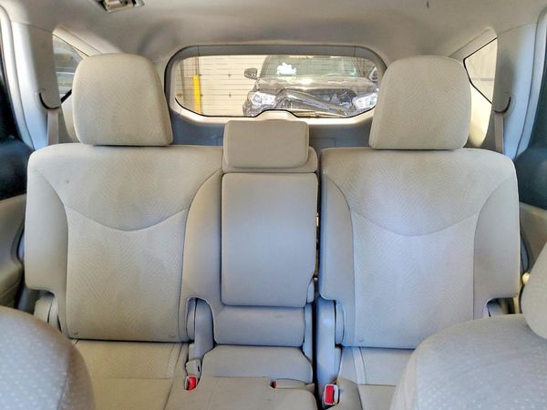 2013 TOYOTA PRIUS — SUVN