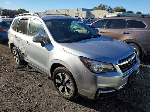 2018 SUBARU FORESTER Limited+ES+Navi(HK)+AP — Passenger 3/4