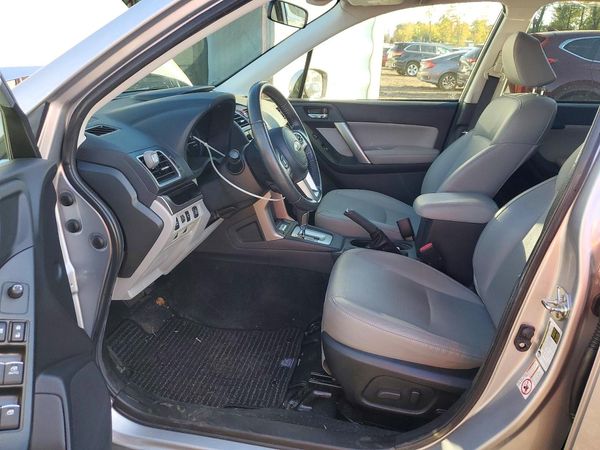 2018 SUBARU FORESTER Limited+ES+Navi(HK)+AP — DENT