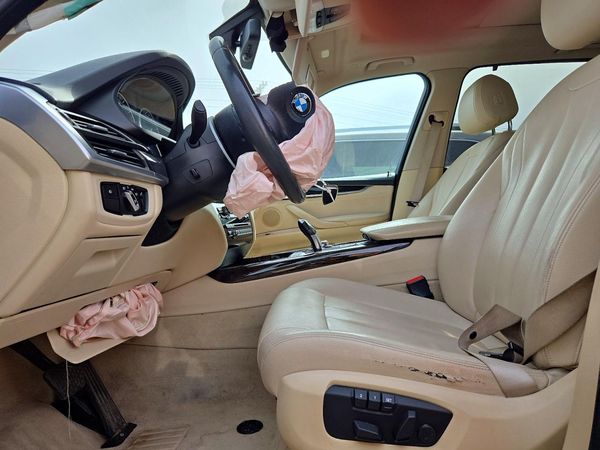 2015 BMW X5 xDrive35i — DENT
