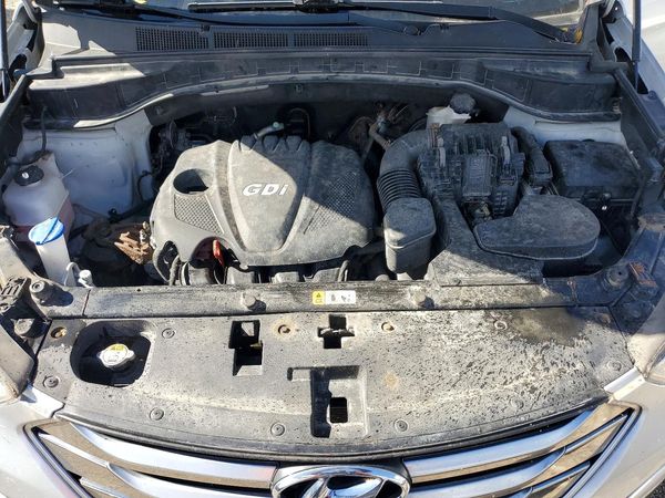 2016 HYUNDAI SANTA FE — Engine bay