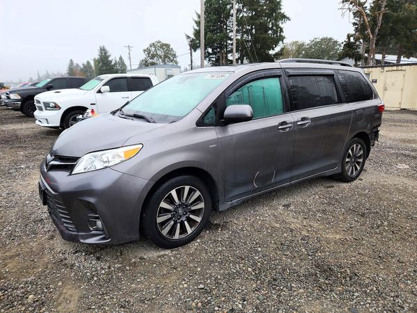 2018 TOYOTA SIENNA — DSFA — Front 3/4