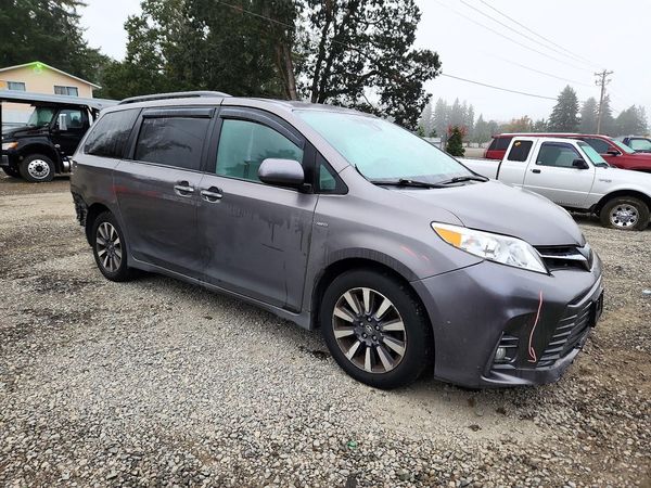 2018 TOYOTA SIENNA — Passenger 3/4
