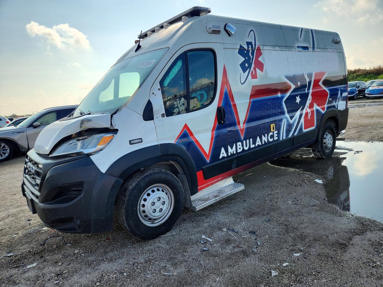 2024 RAM PROMASTER 2500 — Front 3/4