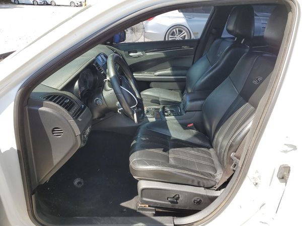 2019 CHRYSLER 300