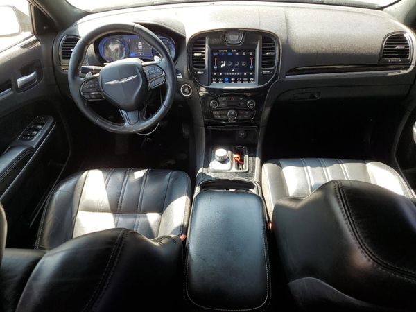 2019 CHRYSLER 300