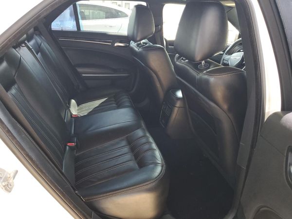 2019 CHRYSLER 300