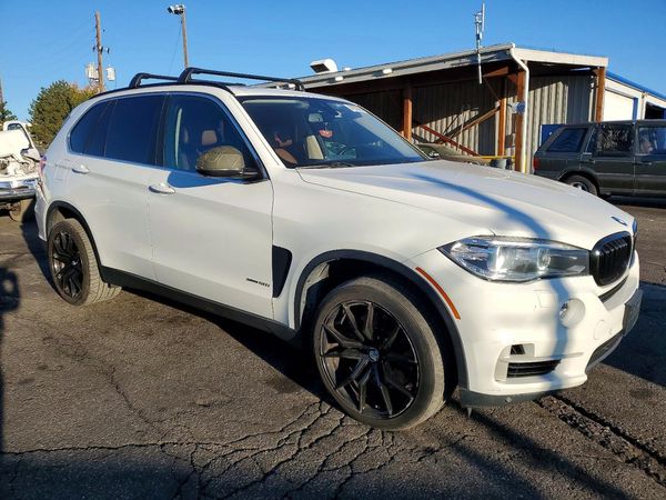 2015 BMW X5 xDrive50i — Passenger 3/4