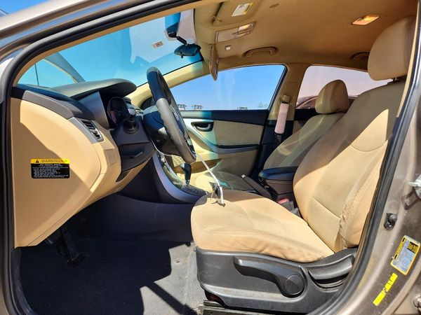 2013 HYUNDAI ELANTRA — DENT