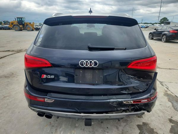 2014 AUDI Q5 Premium Plus — DIRR