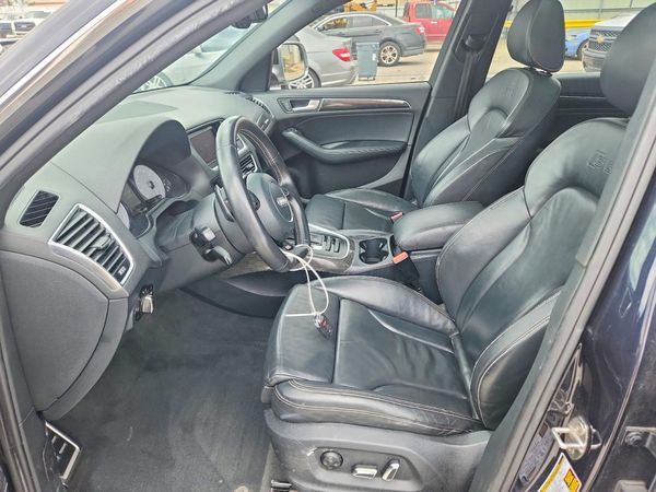 2014 AUDI Q5 Premium Plus — DENT