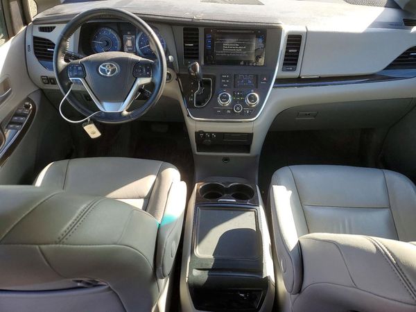 2015 TOYOTA SIENNA — CKPT