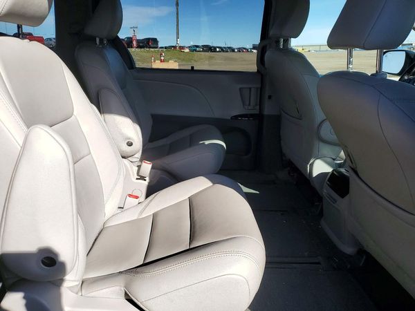 2015 TOYOTA SIENNA — PSRS