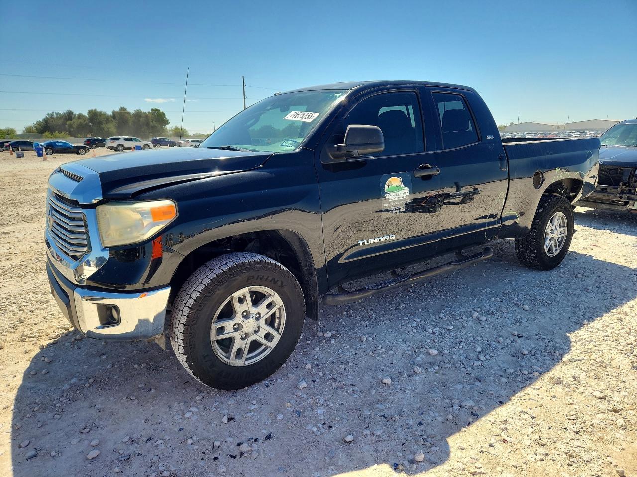 2014 TOYOTA TUNDRA SR5 — Front 3/4