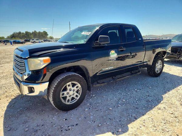 2014 TOYOTA TUNDRA SR5 — Front 3/4