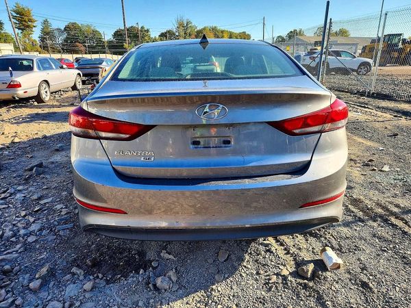 2017 HYUNDAI ELANTRA SE Base — DIRR