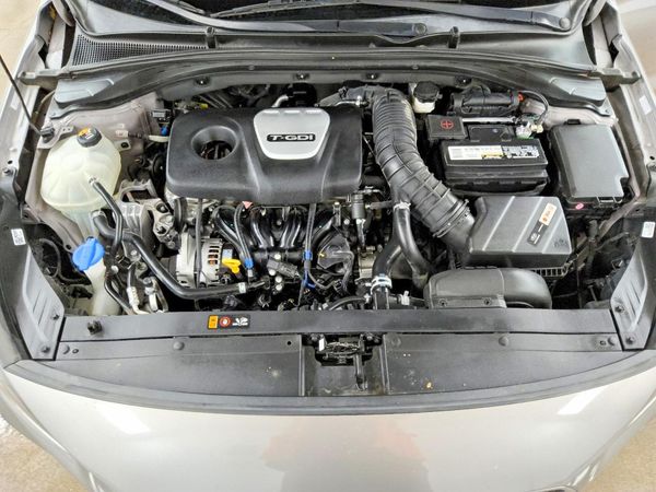 2020 HYUNDAI ELANTRA Elantra GT N Line — Engine bay