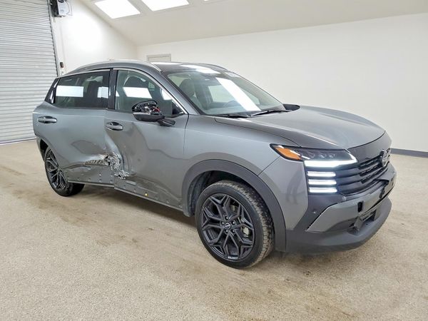 2026 NISSAN KICKS SR — Passenger 3/4