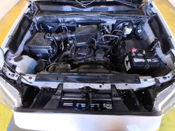 2016 TOYOTA TACOMA SR/SR5 — Engine bay
