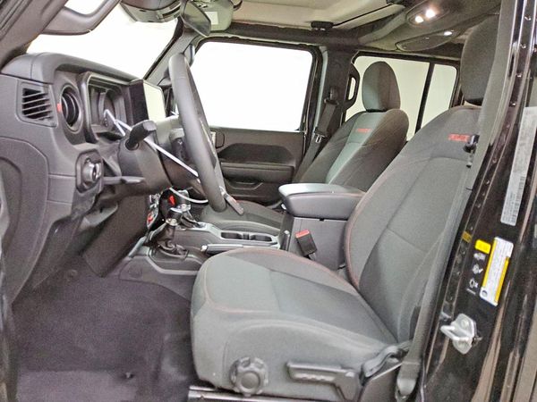 2026 JEEP WRANGLER Rubicon — DENT