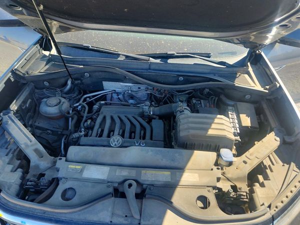 2021 VOLKSWAGEN ATLAS 4Motion SE — Engine bay