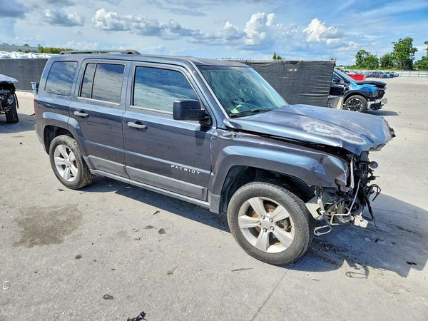 2016 JEEP PATRIOT Sport — Passenger 3/4