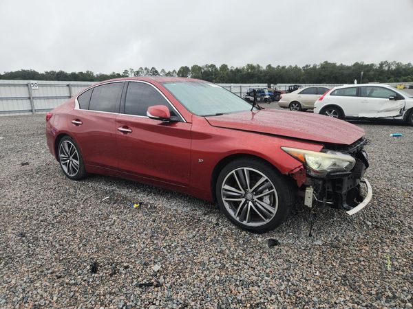 2015 INFINITI Q50 — Passenger 3/4