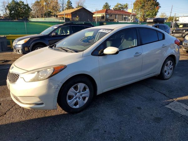 2015 KIA FORTE — DSFA — Front 3/4