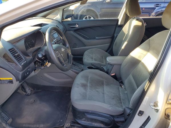 2015 KIA FORTE GL(Middle-low grade) — DENT