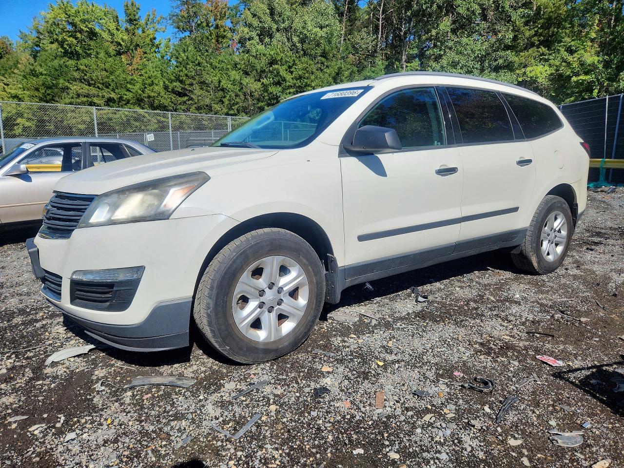2013 CHEVROLET TRAVERSE LS — Front 3/4