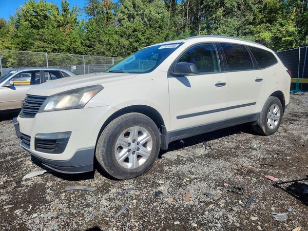 2013 CHEVROLET TRAVERSE LS — Front 3/4