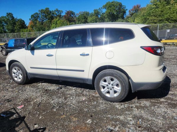 2013 CHEVROLET TRAVERSE LS — DSRA