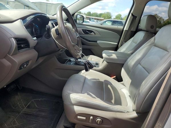 2019 CHEVROLET TRAVERSE LT — DENT
