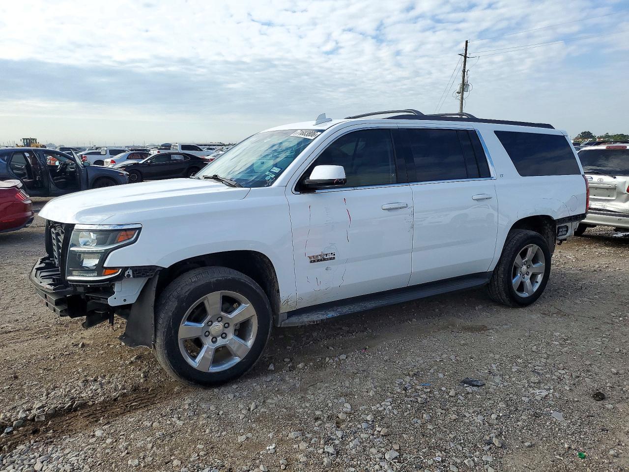 2019 CHEVROLET SUBURBAN LT — Front 3/4
