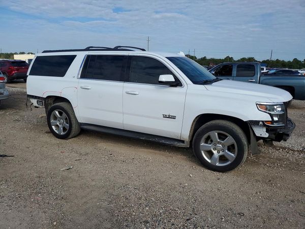 2019 CHEVROLET SUBURBAN LT — Passenger 3/4