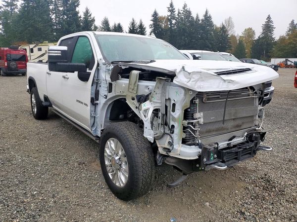 2022 CHEVROLET SILVERADO High Country — Passenger 3/4