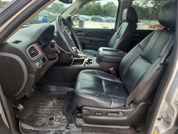 2014 CHEVROLET SUBURBAN LT — DENT
