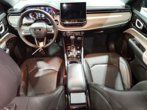 2025 JEEP COMPASS Limited — CKPT