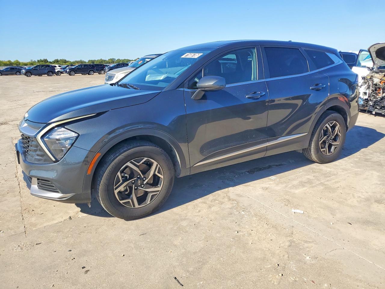 2023 KIA SPORTAGE LX — Front 3/4