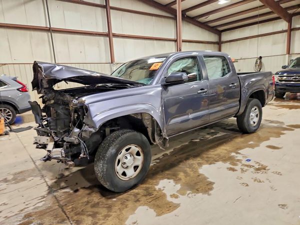 2017 TOYOTA TACOMA — Front 3/4