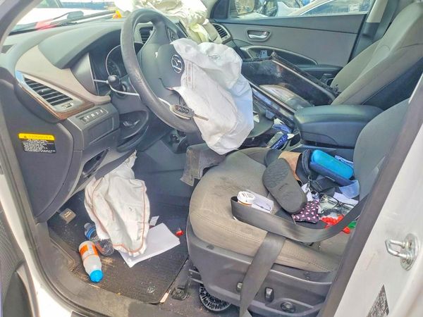 2017 HYUNDAI SANTA FE — DENT