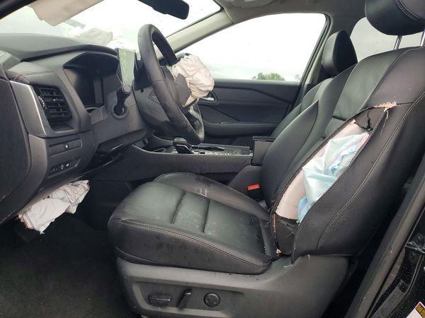 2026 NISSAN ROGUE SL — DENT