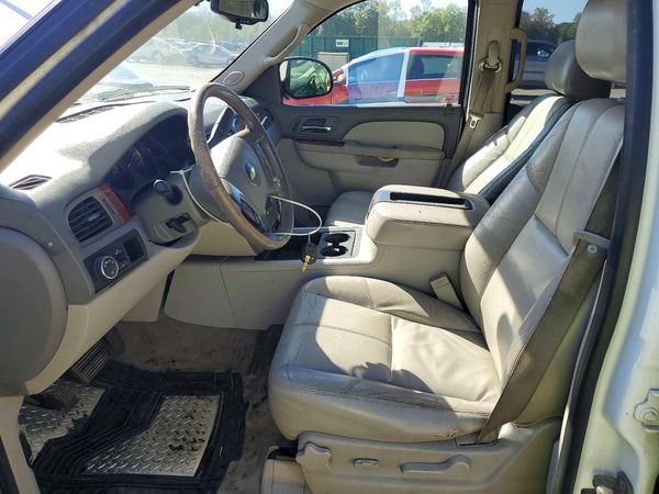 2012 CHEVROLET TAHOE LT — DENT