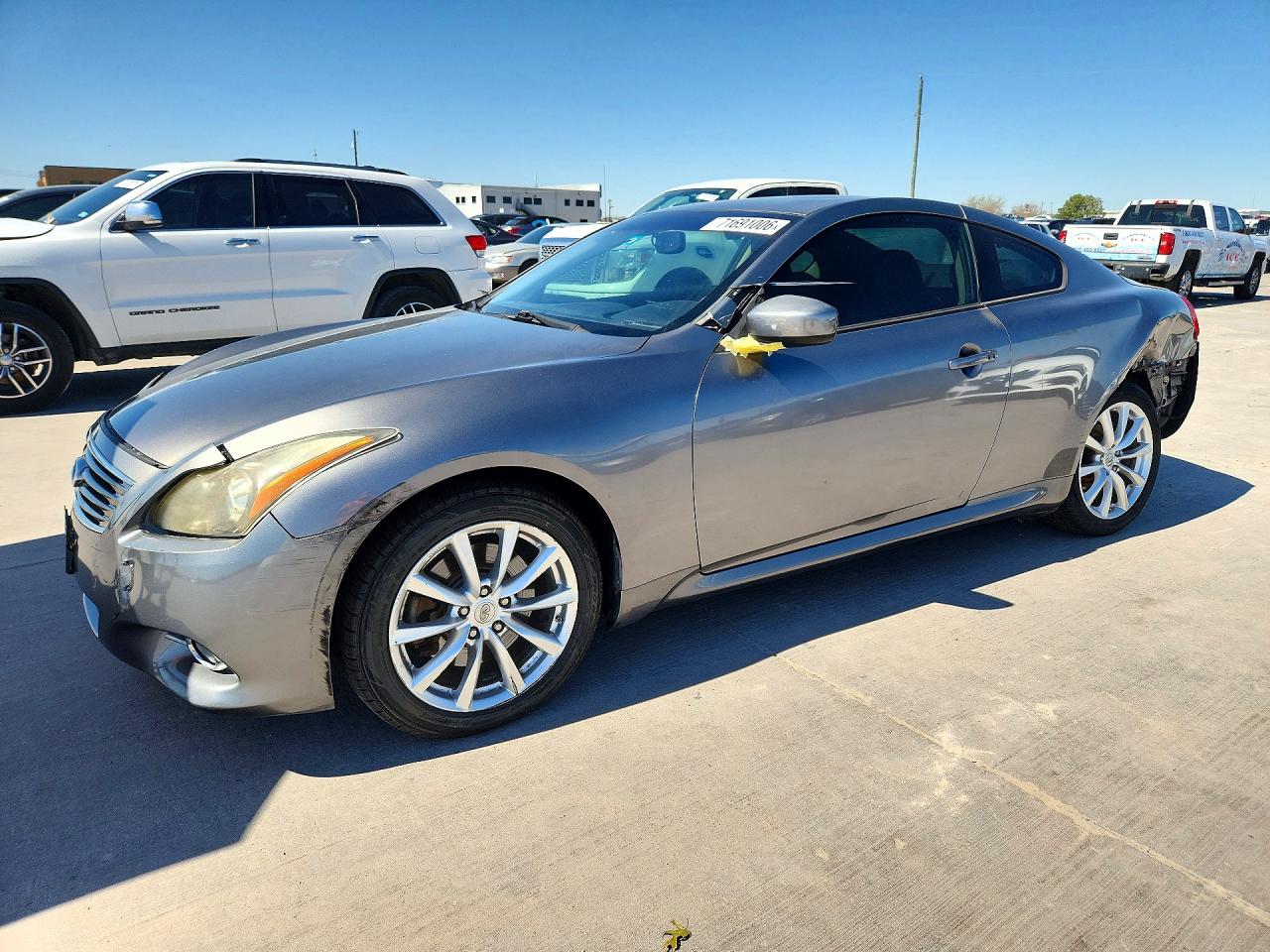 2012 INFINITI G37 — Front 3/4