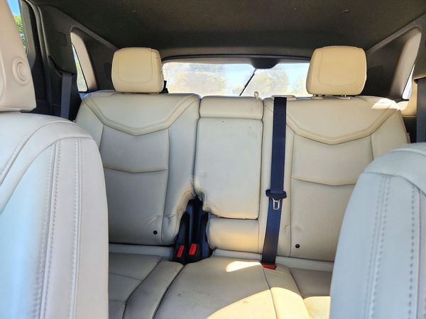 2017 CADILLAC XT5 Luxury — SUVN