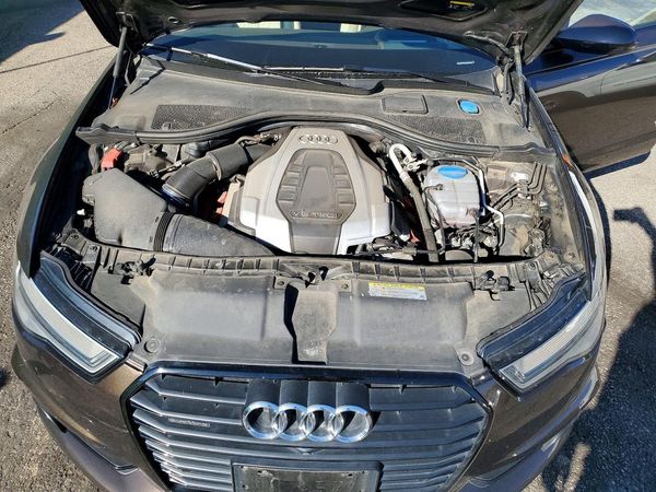 2017 AUDI A6 quattro Prestige — Engine bay
