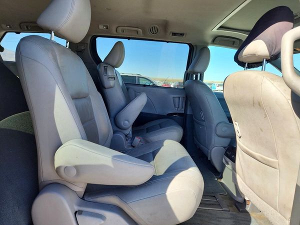 2018 TOYOTA SIENNA — PSRS